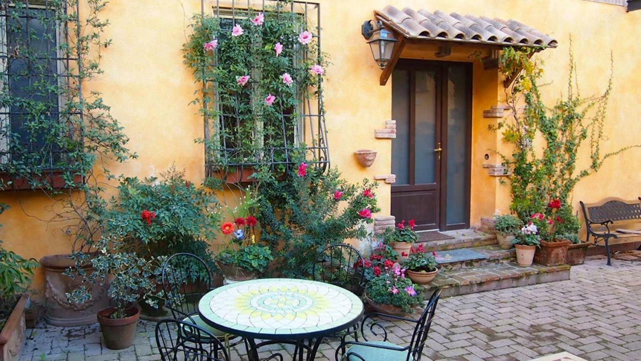 La Piazzetta * Roma